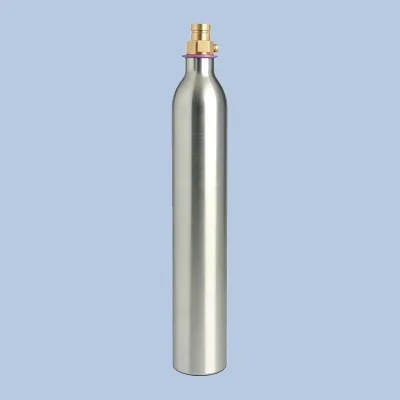 Discover the 425g 0.6l CO2 cylinder for sparkling water from VS Cylinder. High-quality, certified, and perfect for your sparkling water machine.